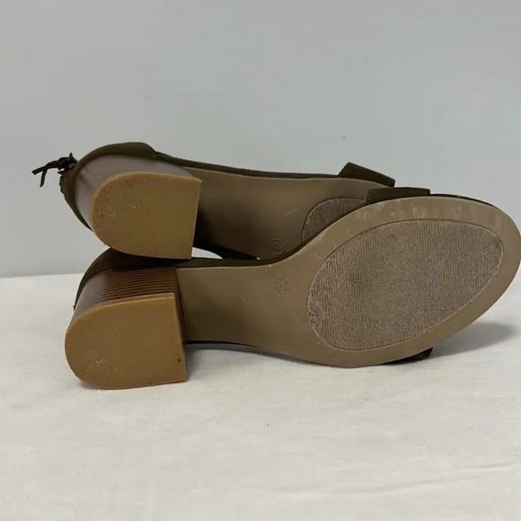 Maurice’s Khaki Suede Sandal Heels Ankle Strap back zip size 8 - Picture 7 of 11